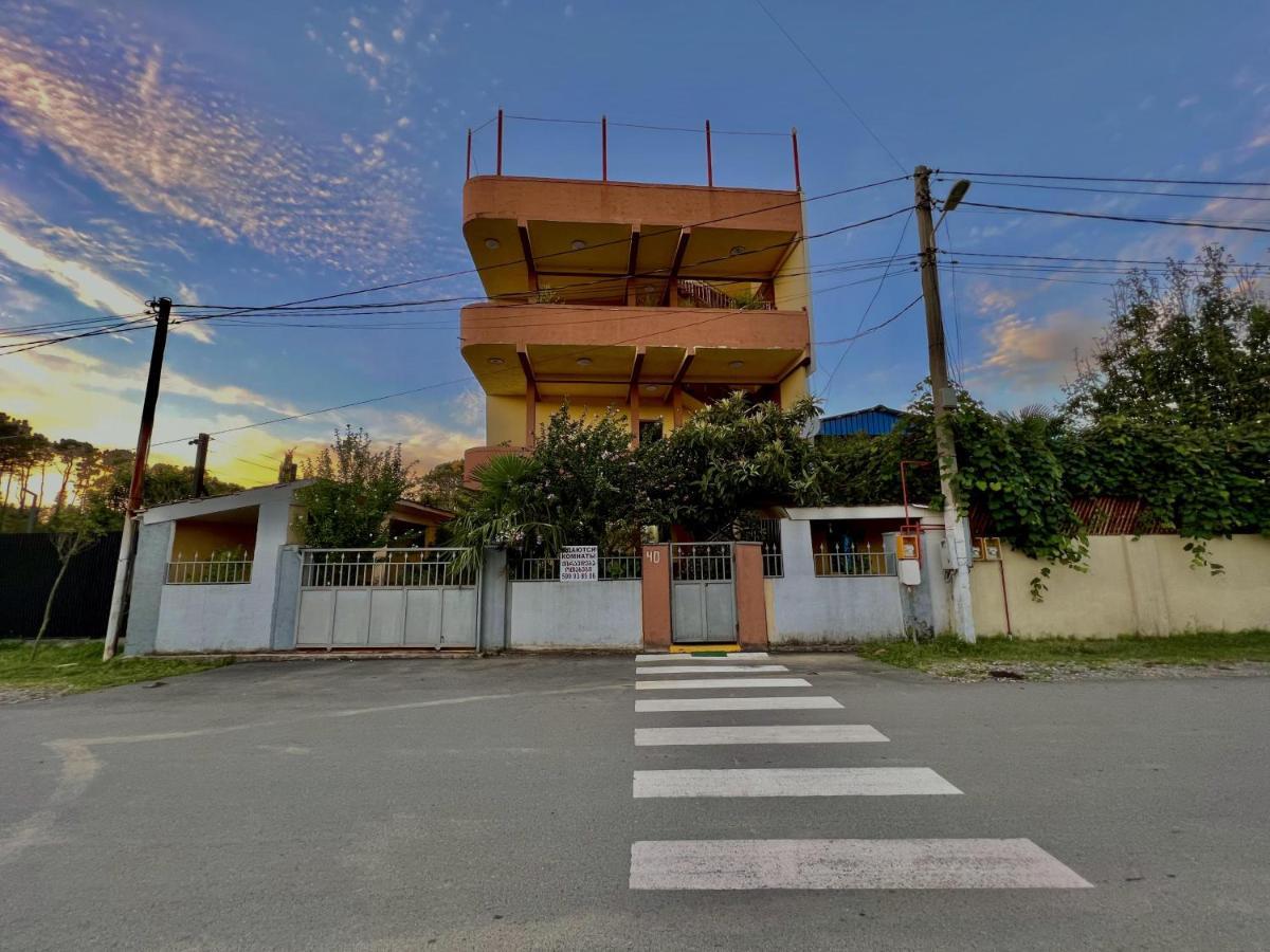 Hotell Anna Ureki Buitenkant foto
