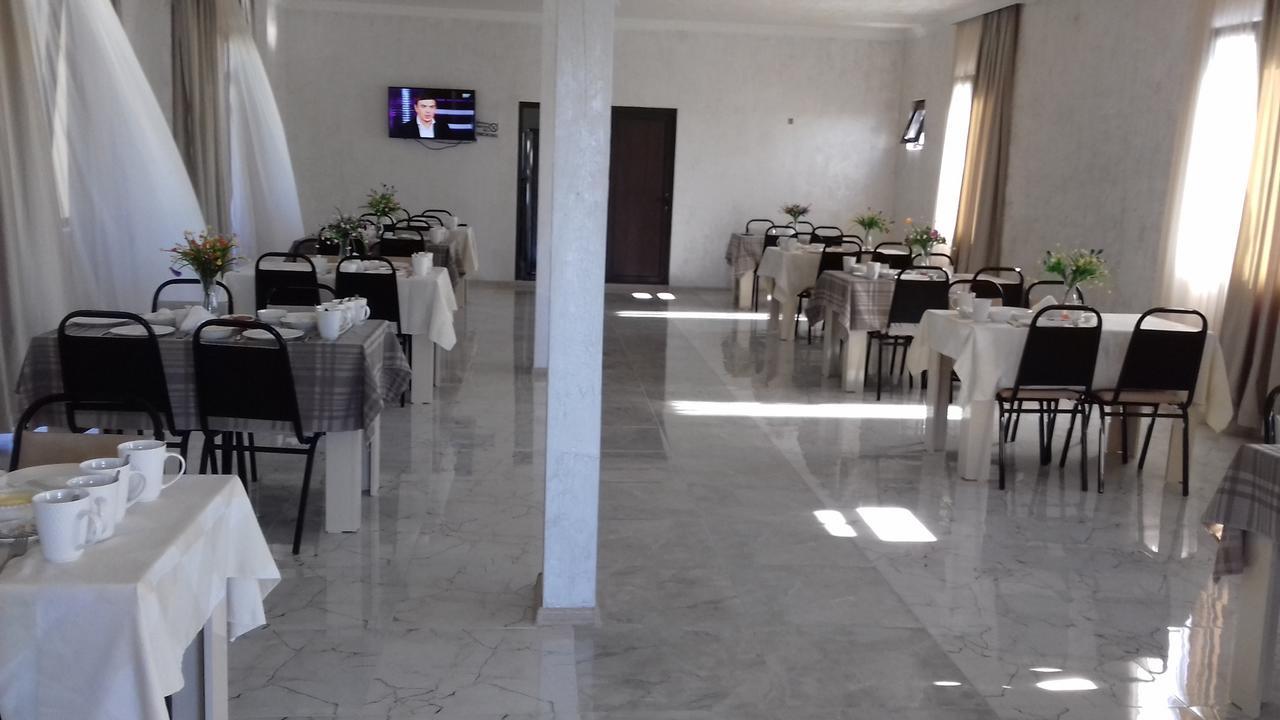 Hotell Anna Ureki Buitenkant foto