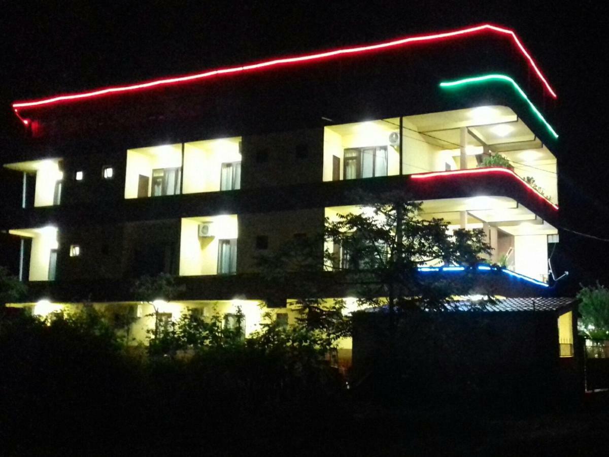 Hotell Anna Ureki Buitenkant foto