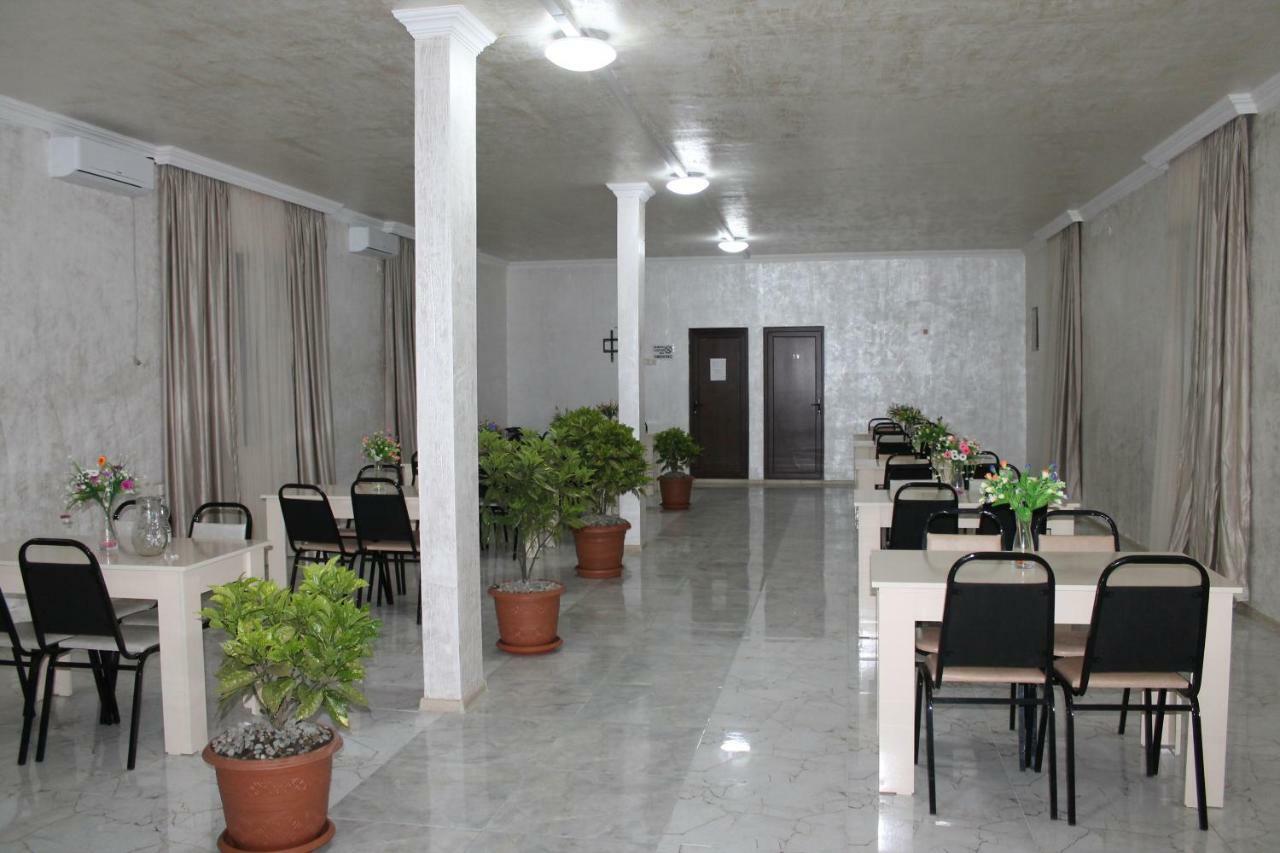 Hotell Anna Ureki Buitenkant foto